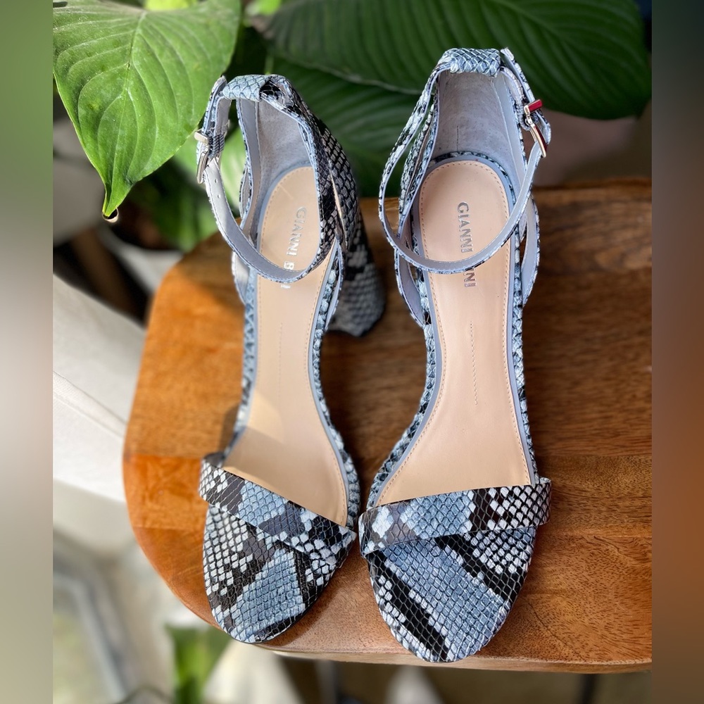 Gianni Bini leather sandals, size 11 - Picture 2 of 4